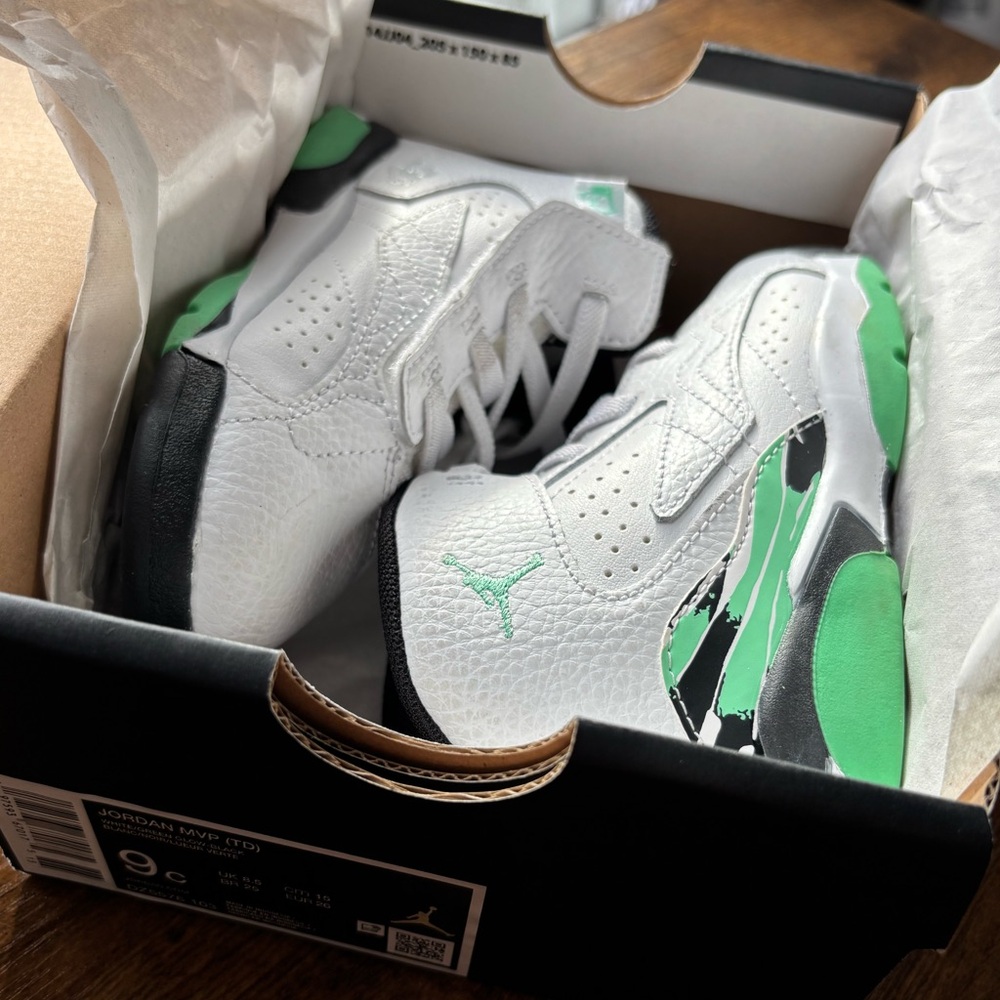 Jordan MVP TD Shoes - White with Green Highlights
